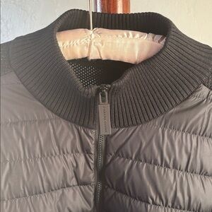 Men’s Canada Goose HyBridge knit jacket.